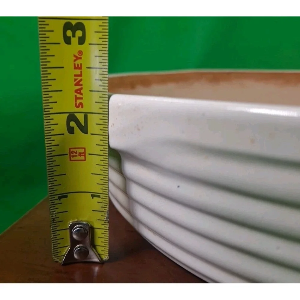 Pampered Chef Oval Stoneware Baker Family Heritage Vanilla 11